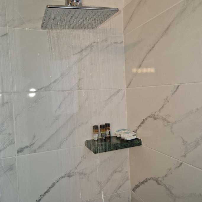Stylish And Central Apt Near Acropolis - Avdi Square Athens Luaran gambar